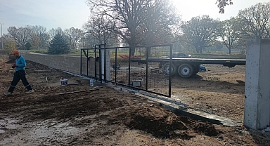 Kavaklı'da Mezarlık ve Spor Kompleksi Çalışmaları Hızla İlerliyor