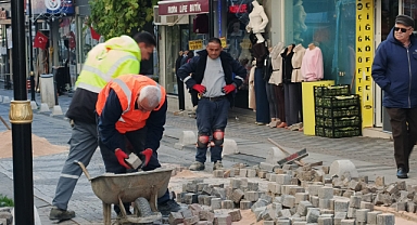 Kırklareli Belediyesi'nden Karaumur Caddesi'nde Sabah Mesaisi