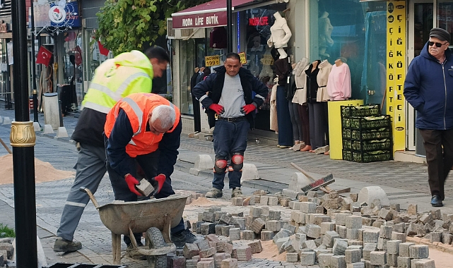 Kırklareli Belediyesi'nden Karaumur Caddesi'nde Sabah Mesaisi
