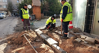 Kırklareli Belediyesi Yayla Caddesi'nde Kaldırım Düzenlemesi Yaptı