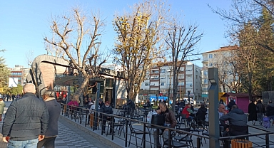 Kırklareli'de Soğuk Havaya Rağmen Güneş Yüzünü Gösterdi