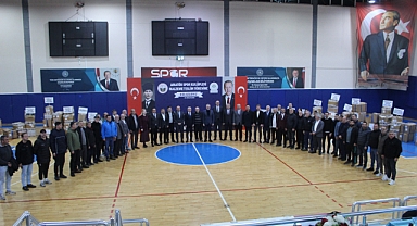 Kırklareli'nde Amatör Spor Kulüplerine Malzeme Desteği Töreni Düzenlendi