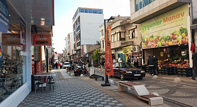 Kırklareli'nde Esnaflar Yılbaşı Arifesinde Yoğun Alışveriş Bekliyor