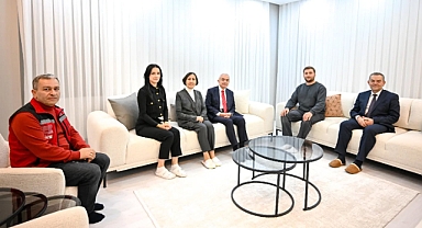 Kırklareli Valisi Uğur Turan Genç Çiftin Sevincine Ortak Oldu