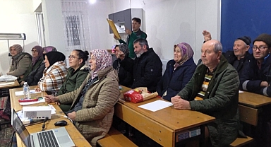 Kula Köyü'nde Arıcılık Kursu İlgiyle Devam Ediyor