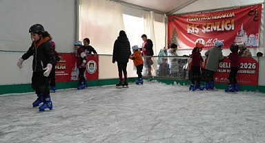Marmaraereğlisi’nde Yeni Yıl Coşkusu: Ücretsiz Buz Pisti ve Kış Şenliği Yoğun İlgi Görüyor