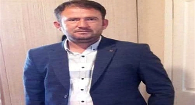 Otomobiliyle yön levhası direğine çapan muhtar öldü