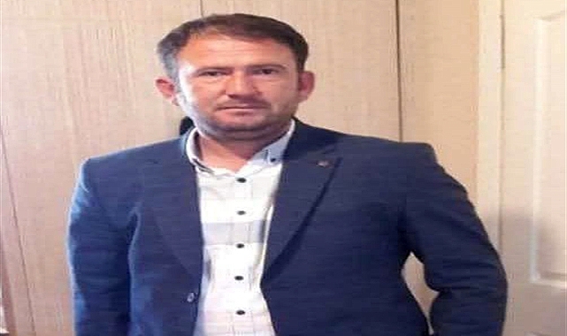 Otomobiliyle yön levhası direğine çapan muhtar öldü