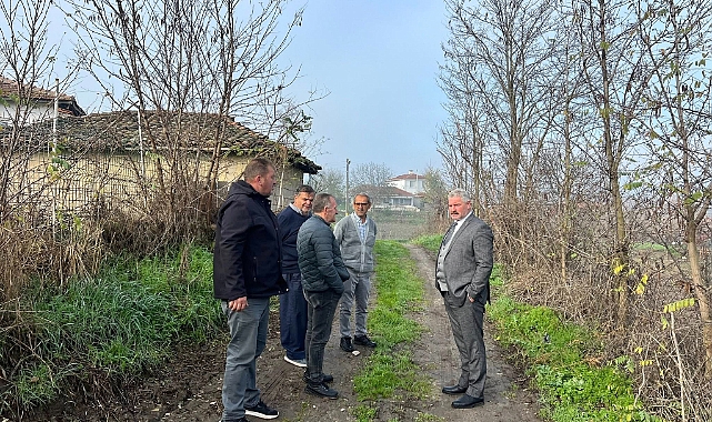 Pehlivanköy Belediyesi Akarca Köyü'nde Yol Onarım Çalışmalarına Başladı