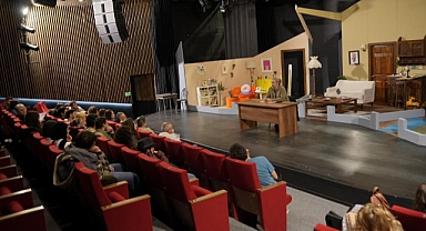 TEKİRDAĞLI TİYATROSEVERLER TİYATRO ATÖLYESİNDE BULUŞTU