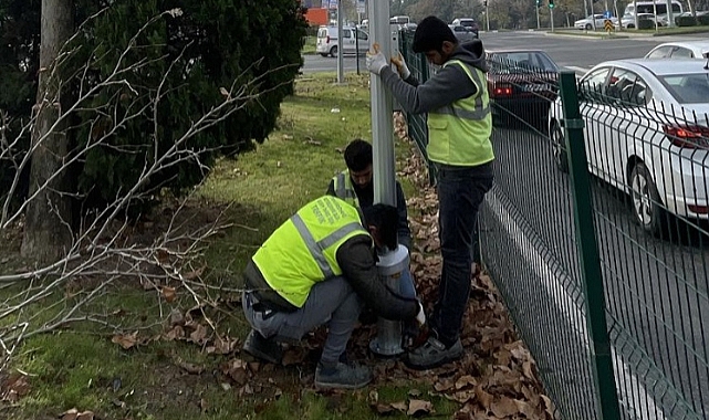 TRAFİK HİZMETLERİ EKİPLERİ ŞEHRİN DÖRT BİR YANINDA TRAFİK GÜVENLİĞİ İÇİN ÇALIŞIYOR