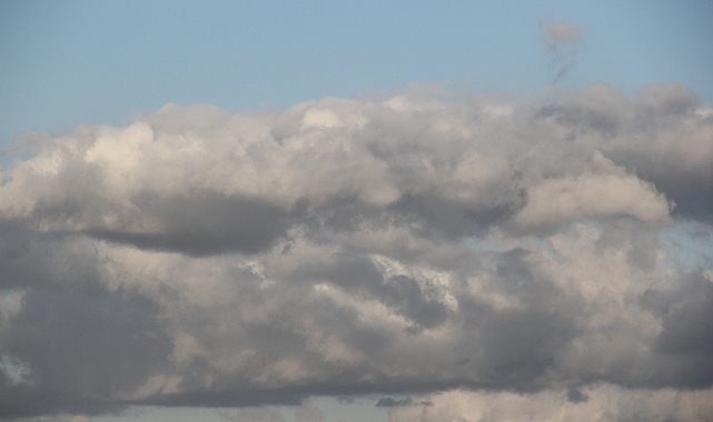Trakya Perşembe Gününe Bulutlu ve Sisli Başlıyor