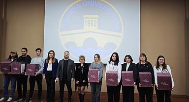 ÜNİVERSİTEMİZDE DÜZENLENEN “SÜRDÜRÜLEBİLİRLİK ZİRVESİ” SEKTÖR TEMSİLCİLERİNİ ÖĞRENCİLERLE BULUŞTURDU