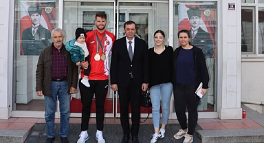 Vize'nin Gururu Yasin Süzen'den Deaflympics'te Altın Madalya