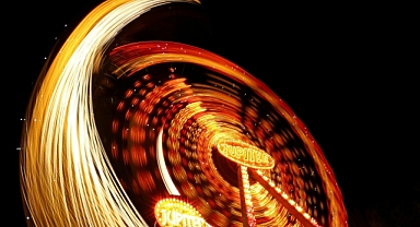 1 Ocak 2026 Perşembe Burç Yorumları: Yeni Yılın İlk Gününde Yıldızlar Ne Söylüyor?