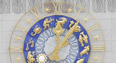 18 Ocak Pazar Günlük Burç Yorumları: Bugün Burçları Neler Bekliyor?