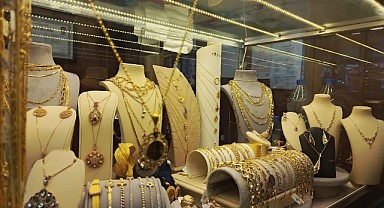 Altın Fiyatları Uçuşta: Rekor Üstüne Rekor Geliyor