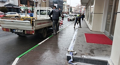 Belediye Önünde Kaza Sonrası Harekete Geçildi