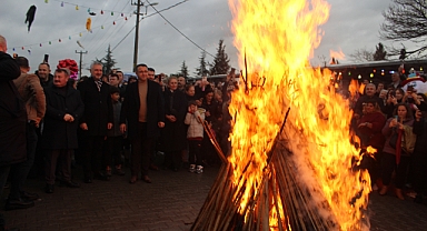 Büyükmandıra'da 8. Koleda Şenliği Coşkusu Sağanağa Rağmen Sürdü