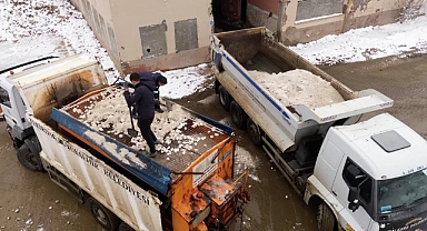 BÜYÜKŞEHİR'DEN KAR MESAİSİ