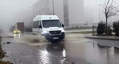 Çorlu’da sağanak etkili oldu