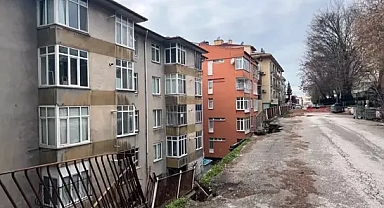 İstinat duvarı çöktü, 2 bloklu bina tahliye edildi