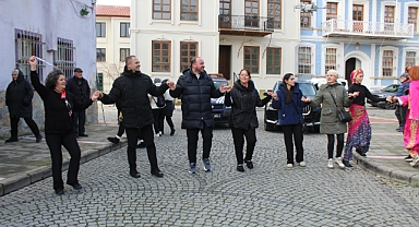 Kırklareli'de Eksi 4 Derecede Kültürle Isınan Meydan