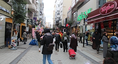 Kırklareli Halkı Hafta Sonunu İndirim Avında Geçirdi