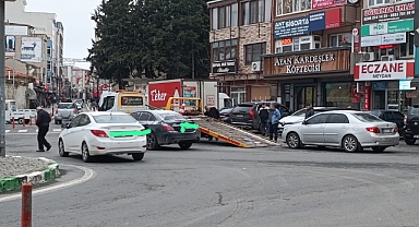 Kırklareli'nde Soğuk Hava Nedeniyle Araç Yolda Kaldı