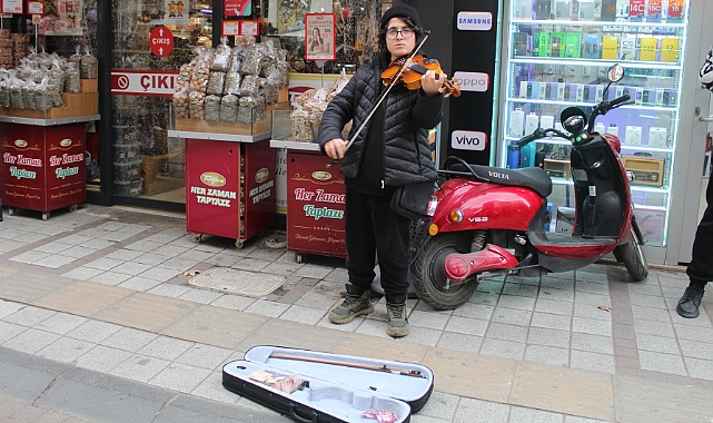 Kırklareli'nin Çocuk Sanatçısı Biçer: