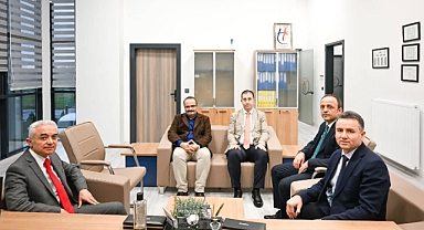 Kırklareli Valisi Uğur Turan'dan Tapu Müdürlüğü'ne Ziyaret