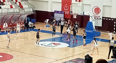 Kırklareli Yeni Kapalı Spor Salonu’nda Heyecan Dolu Mücadele