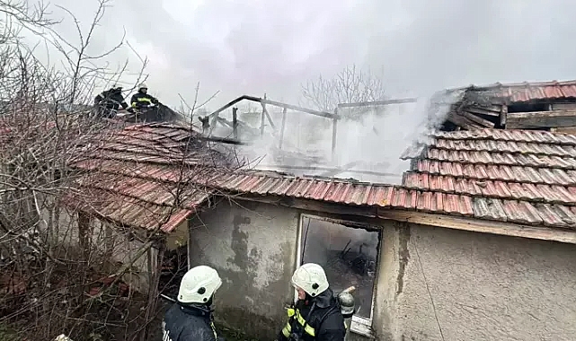 Metruk bina, yangında kullanılamaz hale geldi