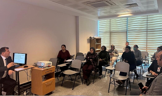 Pınarhisar Devlet Hastanesinde Tıbbi Sekreterlere İletişim ve Hasta Hakları Eğitimi