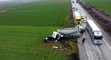 Tankerle çarpışan otomobilin sürücüsü öldü