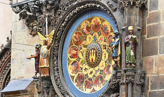 25 Şubat 2026 Çarşamba Günlük Burç Yorumları: Parada Fırsat!