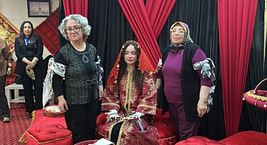 Bakanlık kredisiyle evlenecek çiftler huzurevi sakinleriyle buluştu, kına gecesi düzenlendi