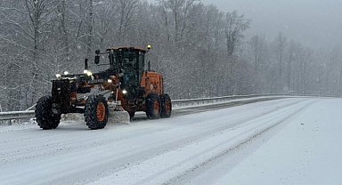 Beklenen Kar geldi; Kırklareli Beyaza Büründü!