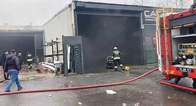 Çorlu'da işyeri, çıkan yangında hasar gördü
