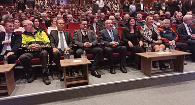 Edirne’de 6 Şubat Anması: “Deprem Doğa Olayı, Yıkım Kader Değil”