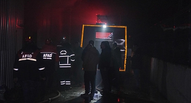 İnece’de Fabrika Yangını Kontrol Altına Alındı