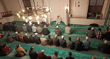 Kapan Camii'nde Hatimli Teravih Namazına Yoğun İlgi