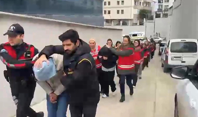 Kendilerini 'büyücü', 'medyum' olarak tanıtıp, 46 milyon lira dolandıran 19 şüpheli tutuklandı
