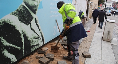 Kırklareli Karaumur Caddesi'nde Kaldırım Taşları Onarıldı