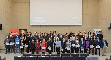 Kırklareli Üniversitesi'nde Yapay Zekâ Destekli Eğitim Projesi Tamamlandı