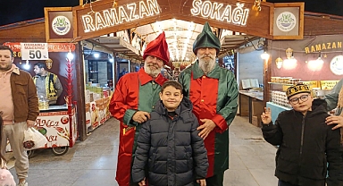 Orucun en son açıldığı Edirne'de, Selimiye gölgesinde 'Ramazan Sokağı' kuruldu