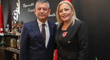 Özgür Özel'e Kadın Belediye Başkanlarından Ziyaret