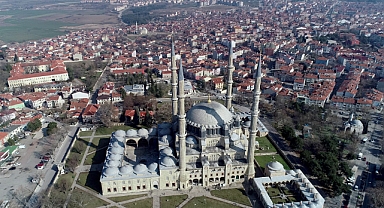 Restorasyonunda sona gelinen Selimiye Camii’nde, ‘ramazanda ibadet’ için gün sayılıyor