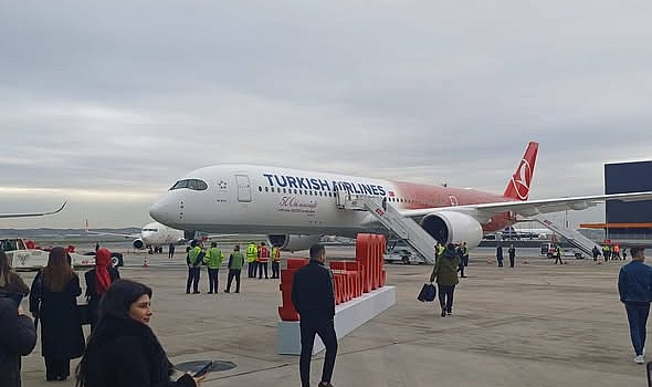 THY'nin 500. Uçağına Anlamlı Lansman: Şehit Çocuklarıyla Gurur Tablosu