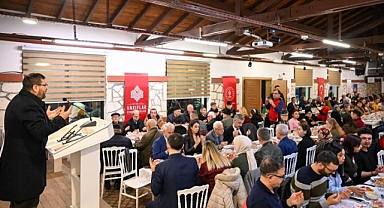 Vali Turan Büyüklerle Aynı Sofrada